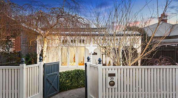 แบบบ้านชั้นเดียว สีขาวแสนอบอุ่น