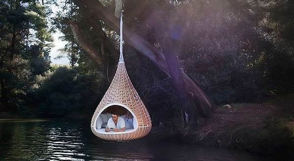 Nestrest pod บนต้นไม้กลางแจ้ง