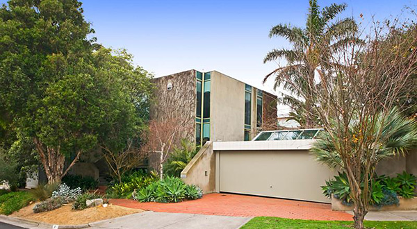 แบบบ้านสไตล์โมเดิร์น ตกแต่งโทนสีธรรมชาติ