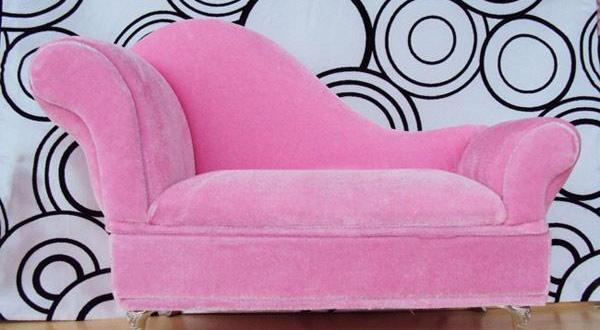 โซฟาเก๋ๆ กับการจัดวางในพื้นที่เล็กๆ