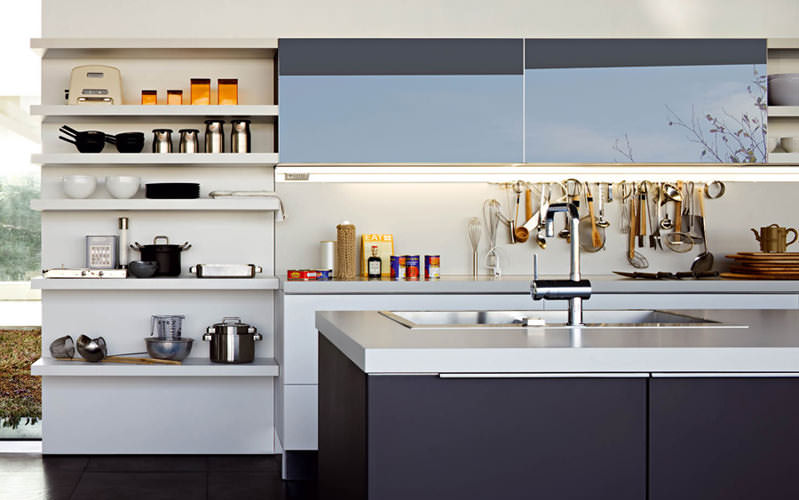 เคาน์เตอร์ครัว ชั้นวางของ ก๊อกน้ำ