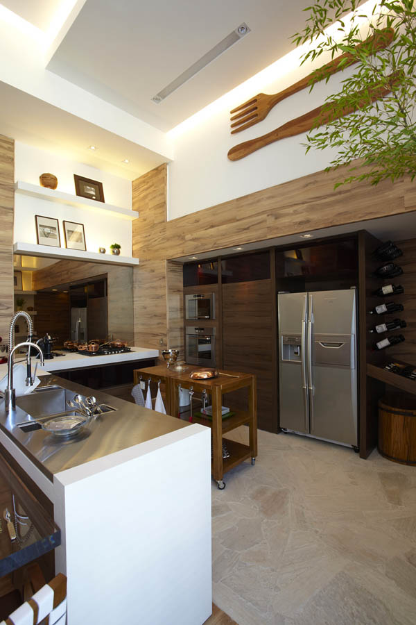 ผนังไม้ เคาน์เตอร์ครัว หินอ่อน