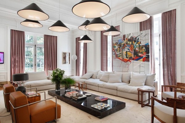 โคมไฟ  ผ้าม่าน โซฟา