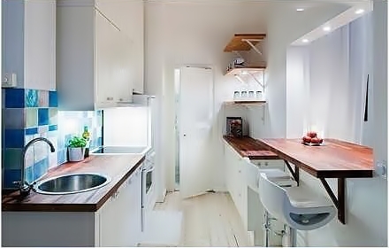 โต๊ะไม้  ก๊อกน้ำ 