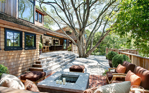 มุมนั่งเล่นได้ต้นไม้ 