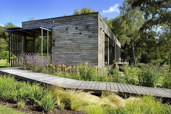 ทา สวนสวยข้างบ้าน