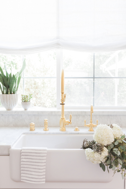 ชุกก๊อกน้ำสีทอง