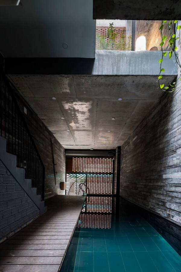 สระว่ายน้ำในบ้าน