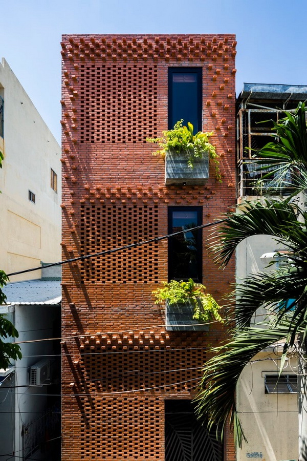 ตกแต่งด้วยอิฐมอญ