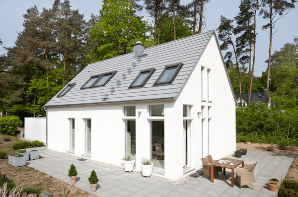 บ้านสีขาว