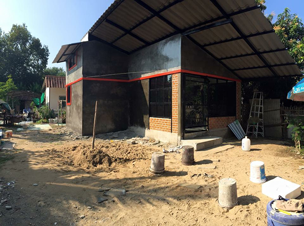 สร้างบ่อปลา