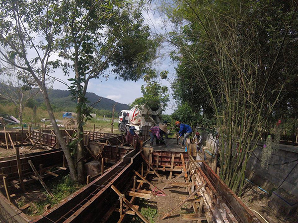 เทพื้นคอนกรีต