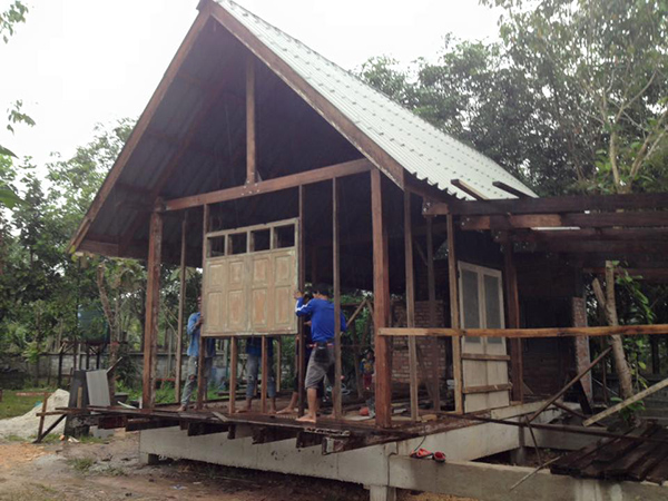สร้างบ้านไม้