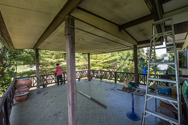 รีโนเวท