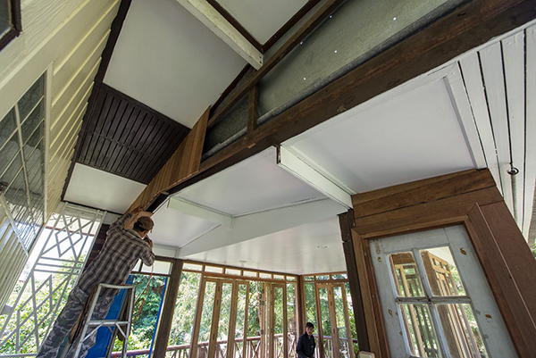 รีโนเวท