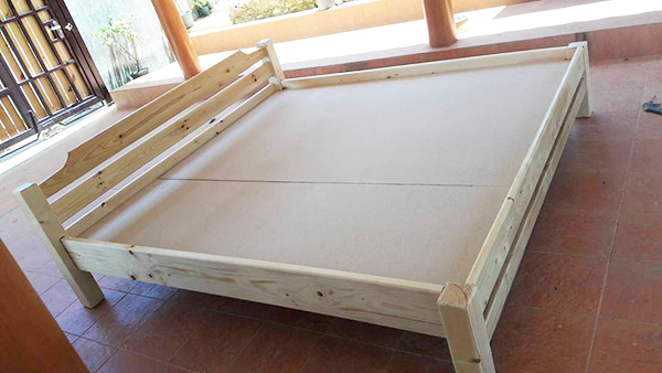 เตียงไม้ เตียงนอน ทำจากไม้สน