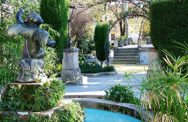 แต่งสวนแบบสเปน