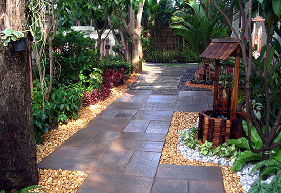 จัดสวนริวรั้ว