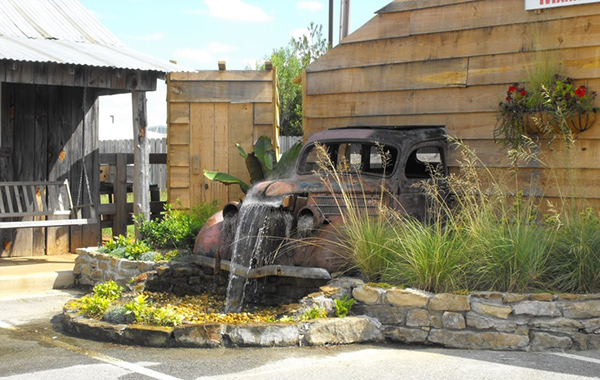 ไอเดียจัดสวน ด้วยรถเก่า