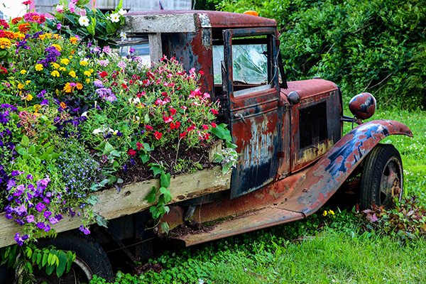ไอเดียแต่งสวนสวยด้วยรถเก่า