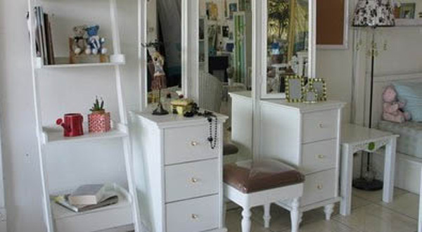 เฟอร์นิเจอร์แต่งห้องสีขาววินเทจ