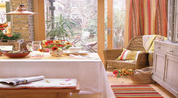 แต่งห้องอาหารแบบกันเอง ....