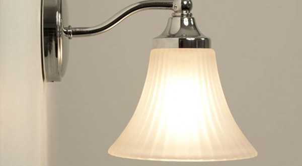 โคมไฟติดห้องน้าที่โรแมนติก