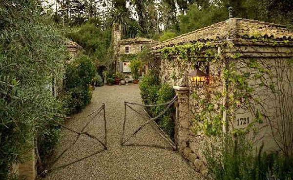 จัดสวนแบบ Rustic Style