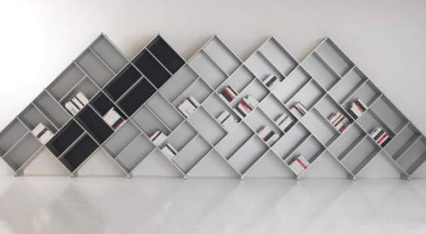 ชั้นเก็บหนังสือพีระมิด