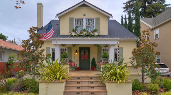 ตกแต่งบ้านต้อนรับเทศกาลคริสต์มาสและปีใหม่