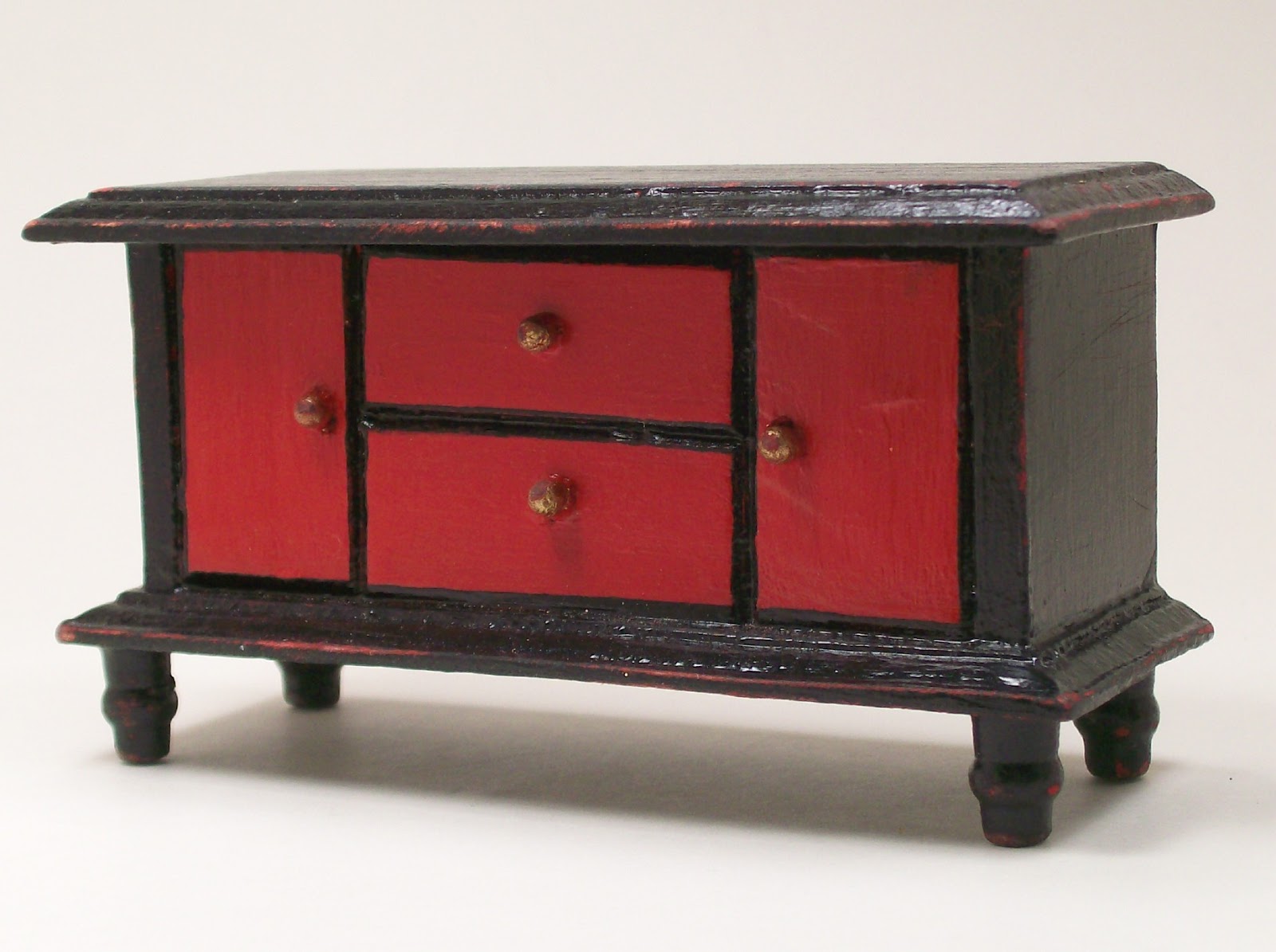 โต๊ะไม้วางของ โต๊ะไม้วางของ