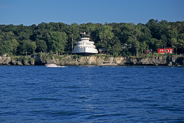 สถาปัตยกรรมที่พักอาศัยแบบท่าเรื่อ สถาปัตยกรรมที่พักอาศัยแบบท่าเรื่อ