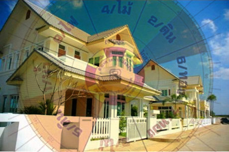 การสร้างบ้าน นอกจากจะเน้นความสวยงามแล้ว โชคลาง และฮวงจุ้ยก็ยังเป็นอีกหลักเกณฑ์ในการพิจารณาออกแบบและสร้างบ้าน ตามหลักฮวงจุ้ยแล้ว การหันหน้าบ้านให้ถูกทิศและสอดคล้องกับอาชีพ ก็สามารถช่วยส่งเสริมความก้าวหน้าทางอาชีพได้ตามหลักความเชื่อฮวงจุ้ย มาดูกันว่าแต่ละทิศนั้นสอดคล้องกับอาชีพอะไรกันบ้าง การสร้างบ้าน นอกจากจะเน้นความสวยงามแล้ว โชคลาง และฮวงจุ้ยก็ยังเป็นอีกหลักเกณฑ์ในการพิจารณาออกแบบและสร้างบ้าน ตามหลักฮวงจุ้ยแล้ว การหันหน้าบ้านให้ถูกทิศและสอดคล้องกับอาชีพ ก็สามารถช่วยส่งเสริมความก้าวหน้าทางอาชีพได้ตามหลักความเชื่อฮวงจุ้ย มาดูกันว่าแต่ละทิศนั้นสอดคล้องกับอาชีพอะไรกันบ้าง