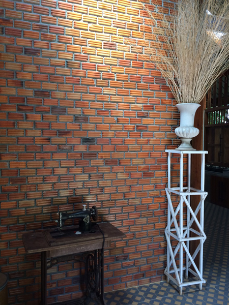 ผนังอิฐแดง ผนังอิฐแดง